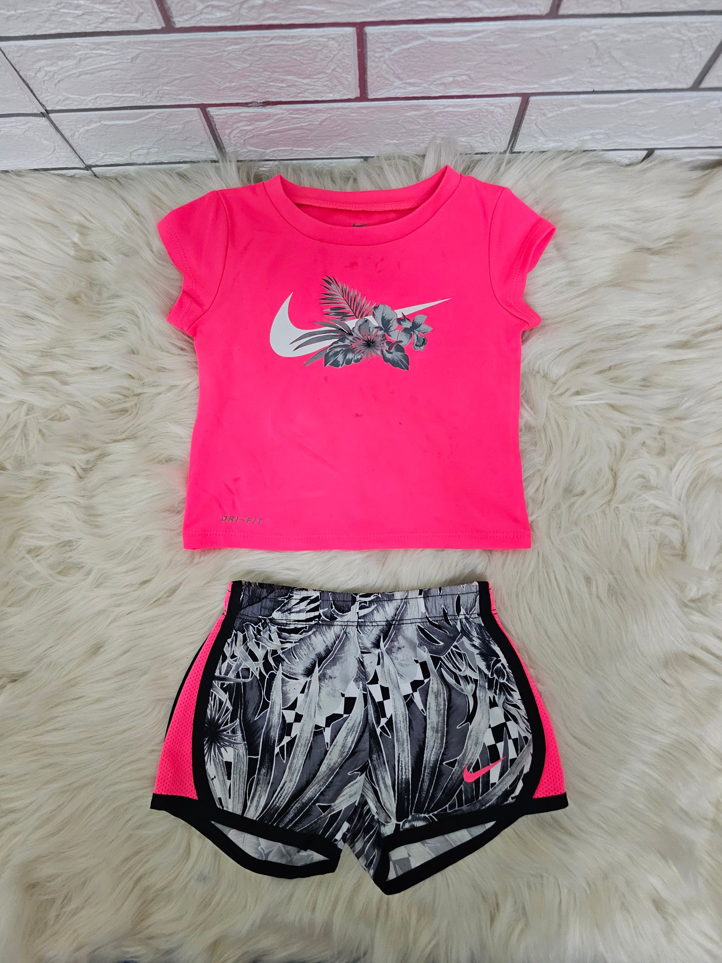 Nike dri-fit Pink training set | 18m