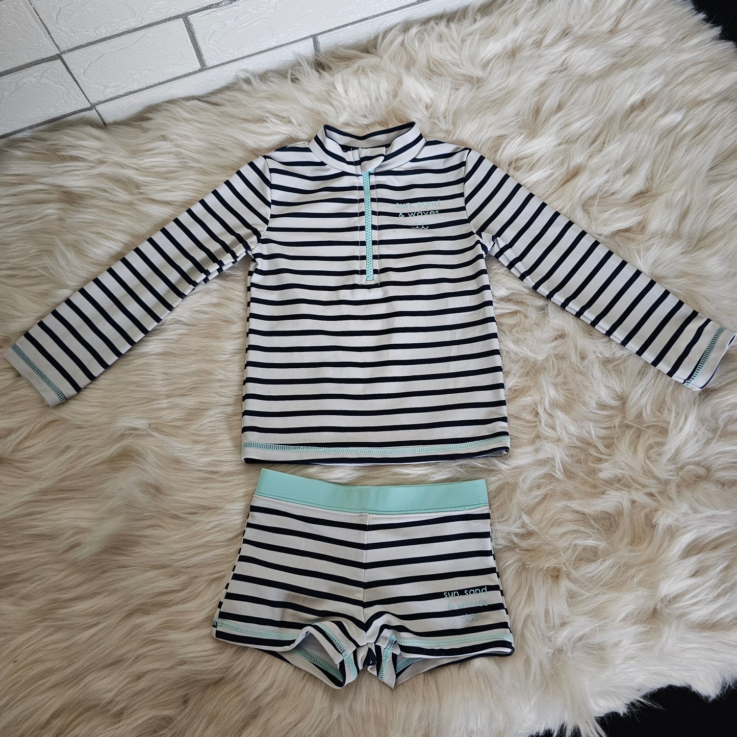 Kiabi rashguard set anti UV | 18m